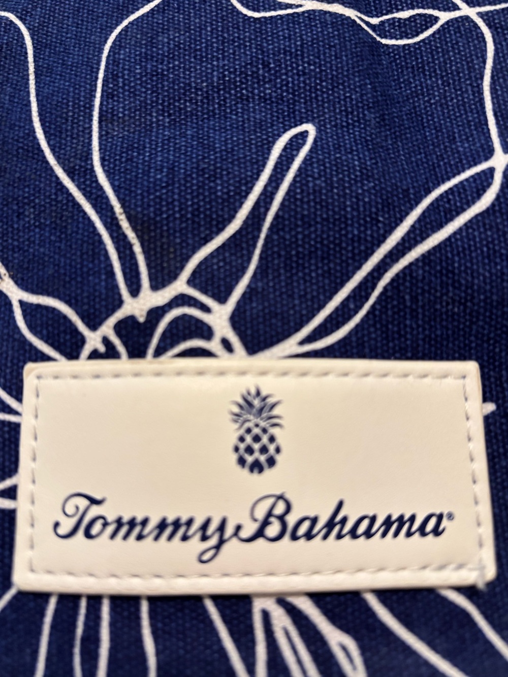 Tommy Bahama large floral print tote bag NWOT - Picture 3 of 4